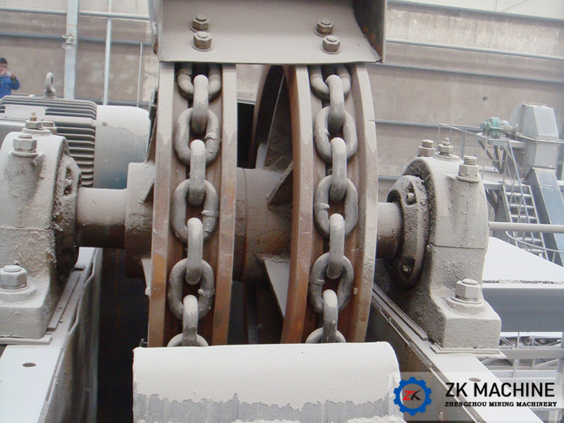 Solution of Ring Chain Bucket Elevator's Running Swing and Broken Chain Problem